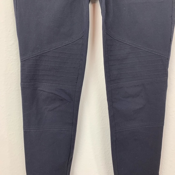 Michael Kors / Black Skinny Jean - Picture 4 of 8